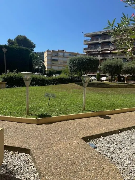14468 Deux Pieces Avec Piscine Apartment Mandelieu-la-Napoule